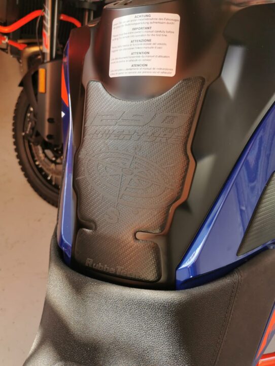 KTM ADVENTURE 1290 TANK PAD | Rubbatech Tank Protection