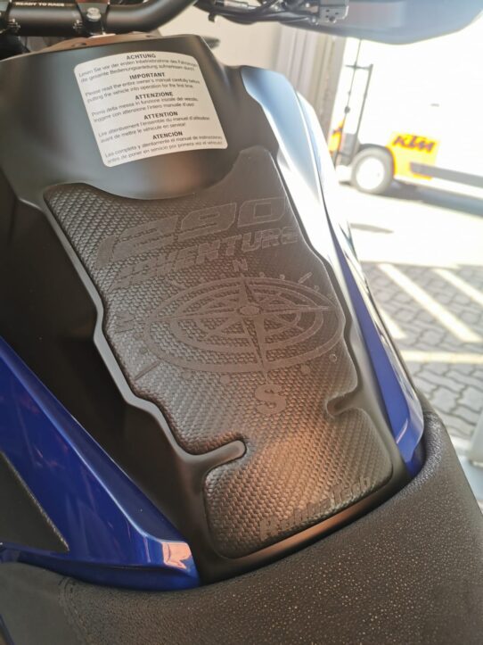 KTM ADVENTURE 1290 TANK PAD | Rubbatech Tank Protection