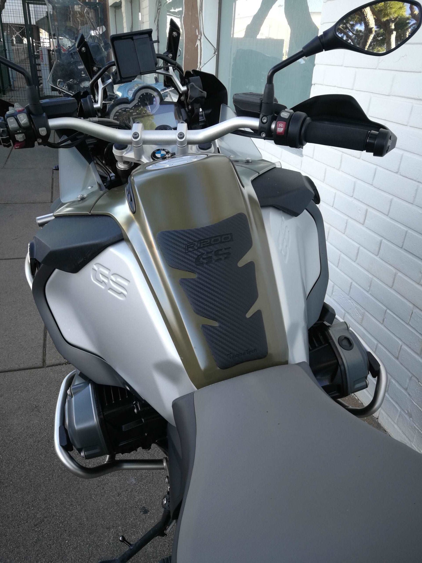 BMW r1200GS Tank Pad | Motorcycle Tank Protector
