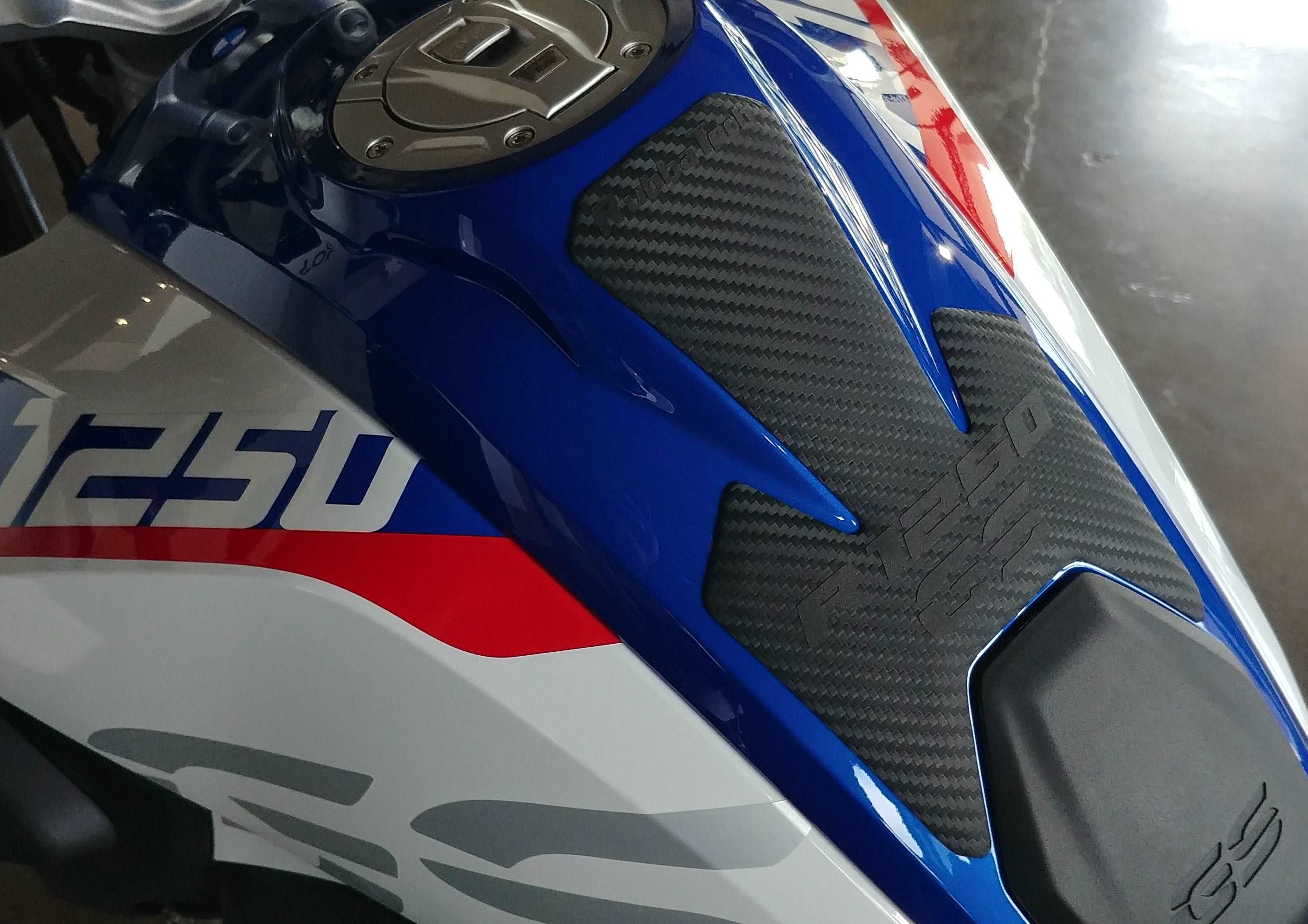 BMW Tank Pads for Motorcycle | BMW r1250GS LC